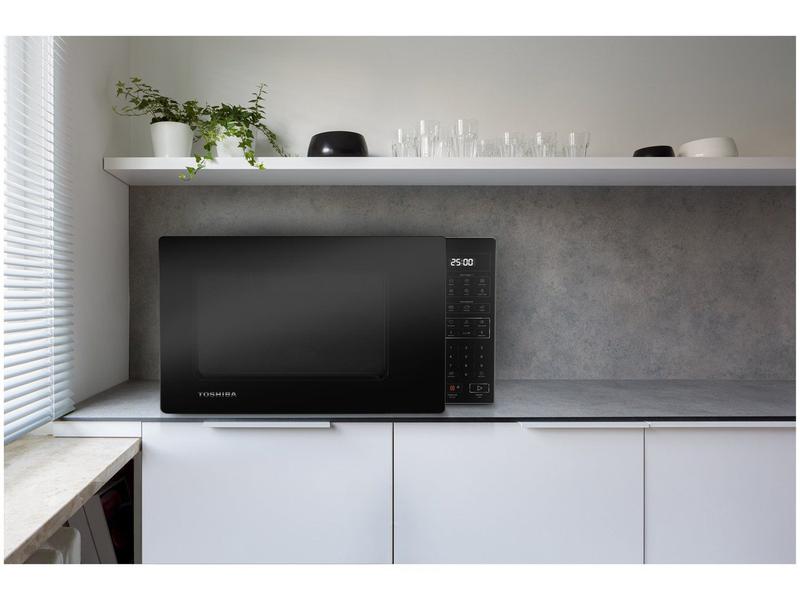 Micro-ondas Toshiba 27 Litros Smartplate Cinza com Porta Preta 127